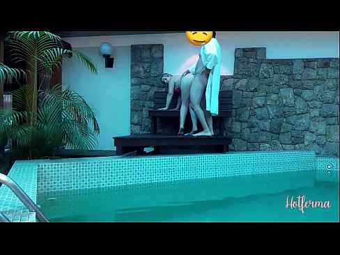 ❤️ Baas noeget faam nei it swimbad, mar koe net wjerstean in hot Seksfideo by ús fy.novoporn-com.ru ❌❤